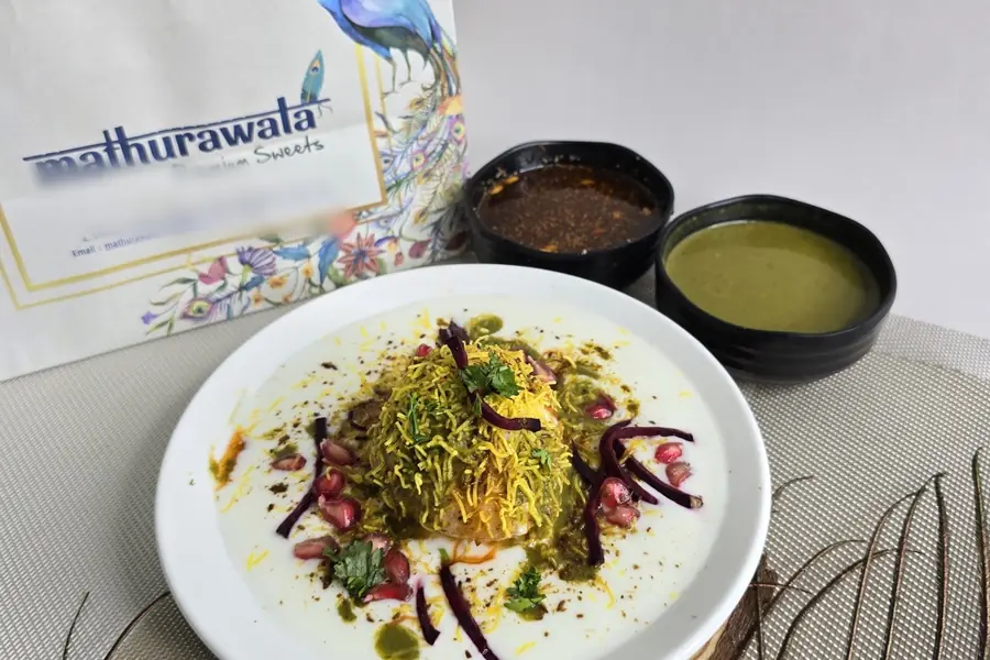 Dahi bhalla at Mathurawala, Baner