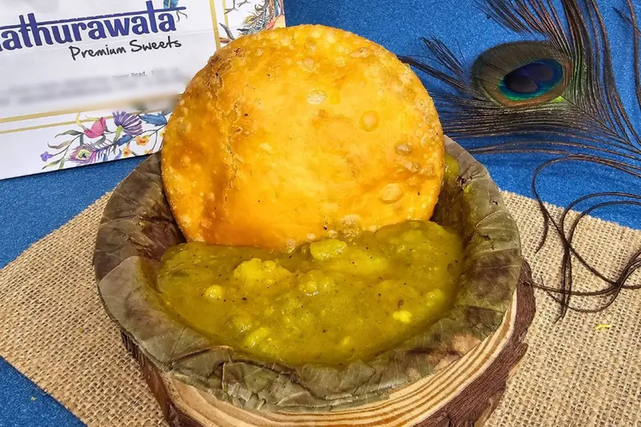 Mathura ki kachori sabji at Mathurawala, Baner