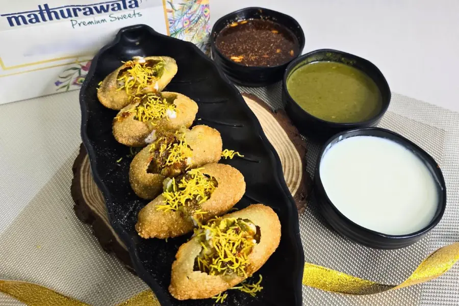 Paani poori at Mathurawala, Baner